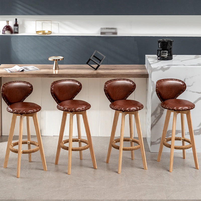 Skandinavische Holzleder -Theschleerhocker Low -Back -Barhocker mit runden Sitz