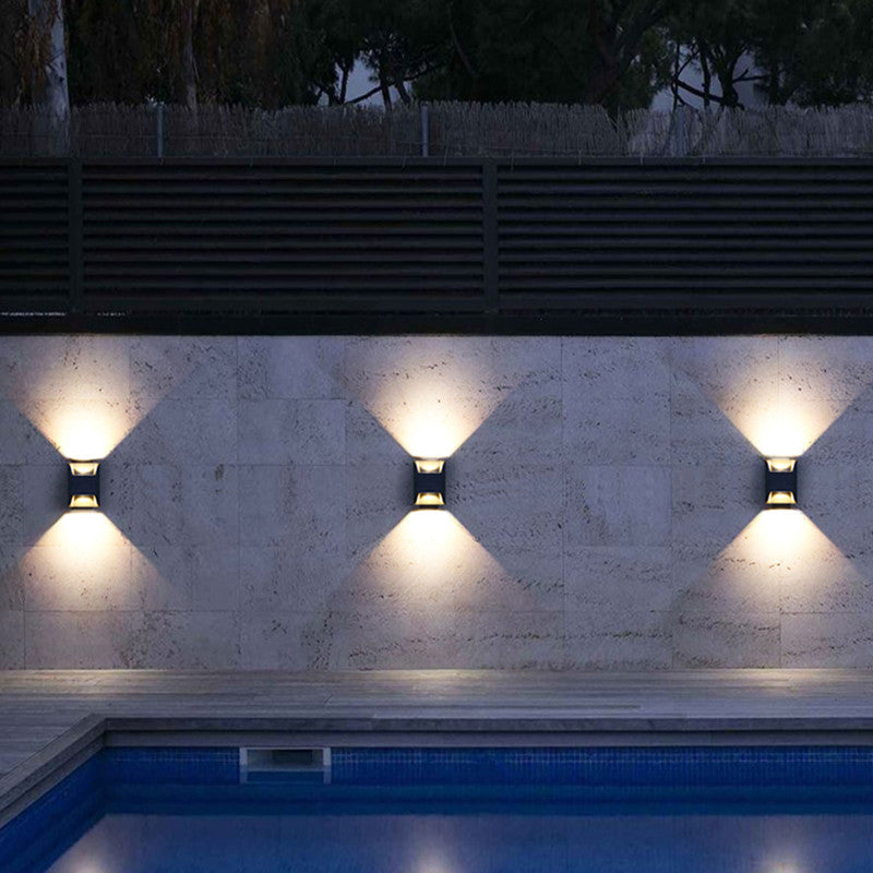 Iluminación de pared de 2 luces de metal de forma geométrica de estilo geométrico montado en negro