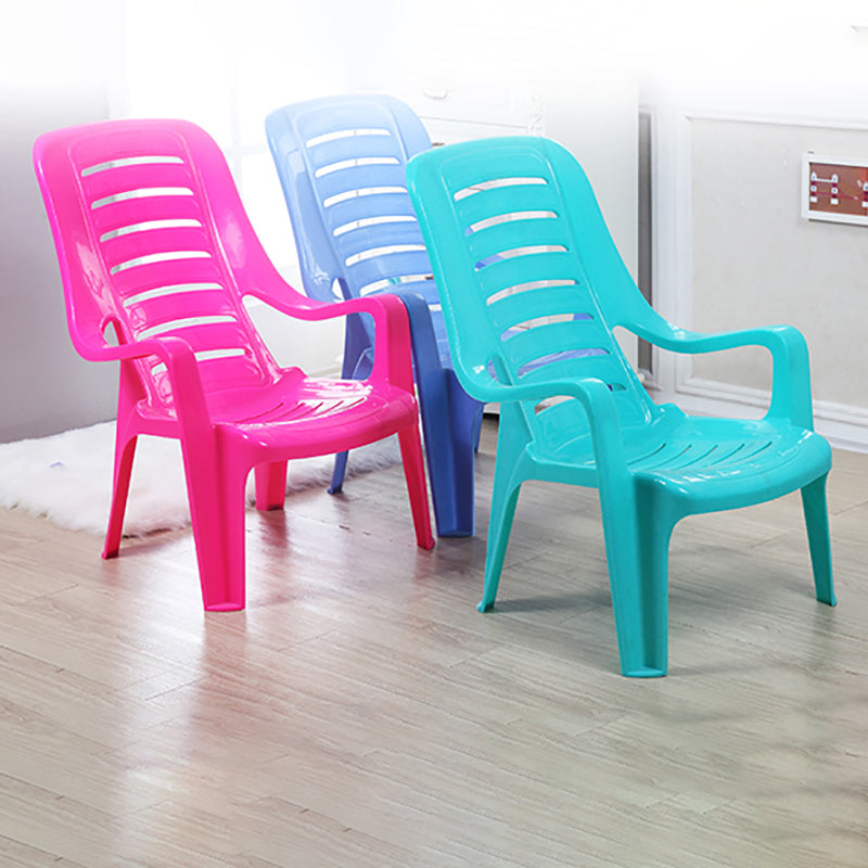 Fauteuils de salle à manger en plastique d'intérieur modernes, fauteuils de salle à manger empilables avec échelle arrière