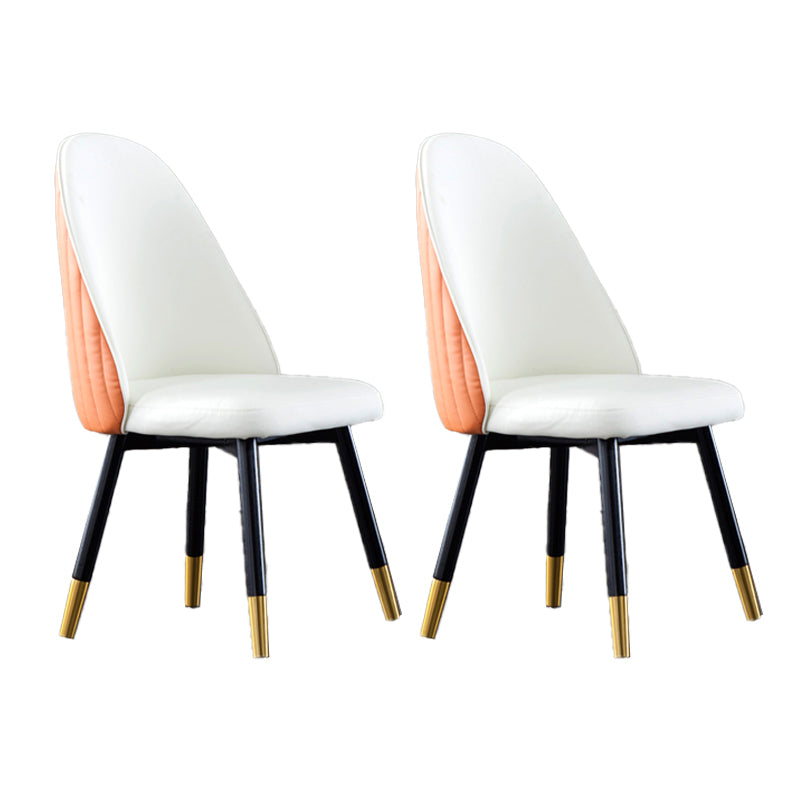 Chaise de salle à manger de style scandinave en cuir et bois, sans accoudoirs, à dossier solide
