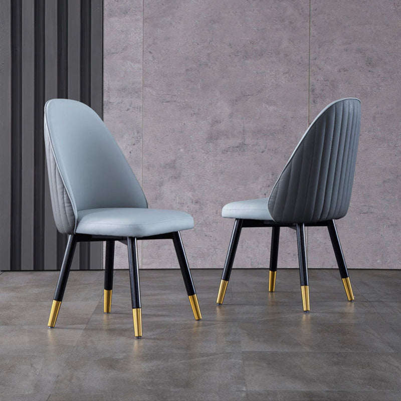 Chaise de salle à manger de style scandinave en cuir et bois, sans accoudoirs, à dossier solide