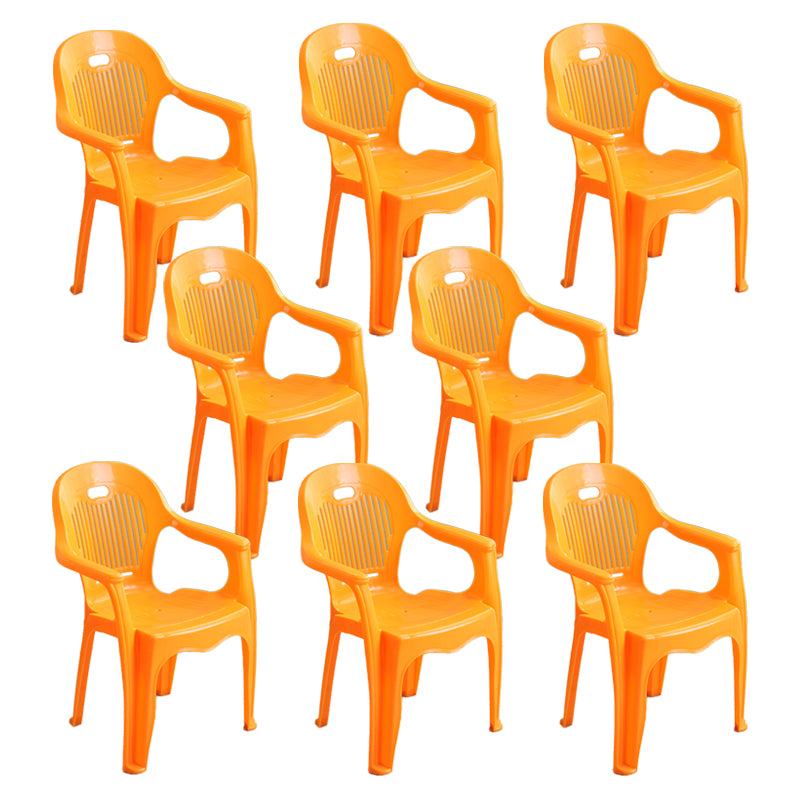 El plástico interior moderno que cena el brazo preside Windsor apilable que cena los sillones