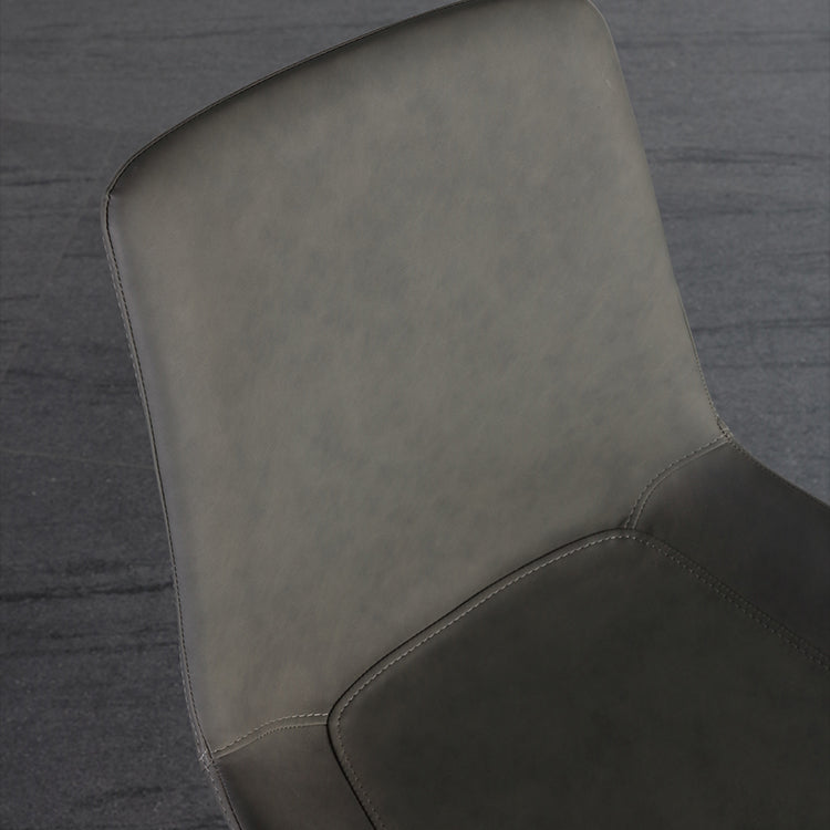 Sillas de comedor de cuero estilo moderno con respaldo macizo y 4 patas negras (juego de 2)