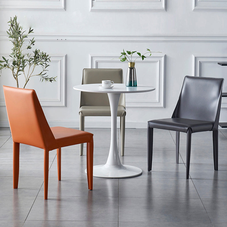 Silla de comedor de cuero moderna, silla sin brazos de metal para uso doméstico (juego de 2)