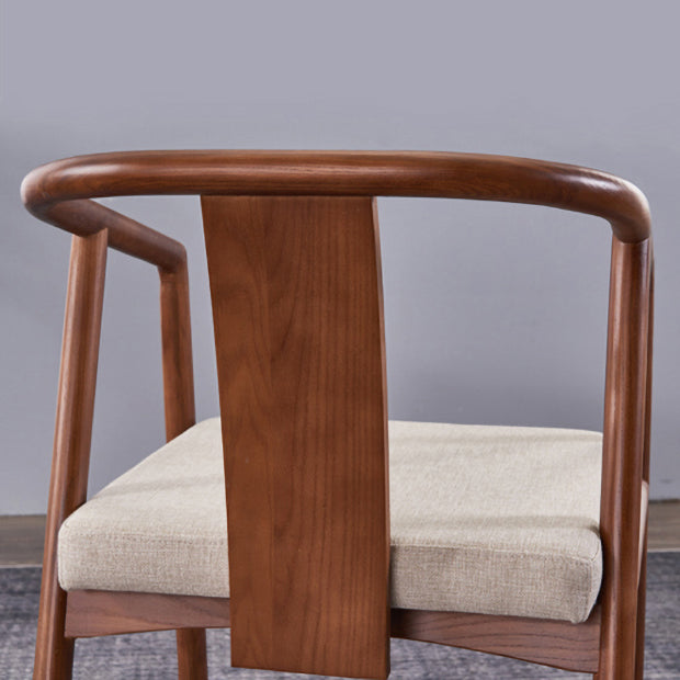Silla de comedor tradicional para uso doméstico Silla de comedor con respaldo abierto de madera con brazo