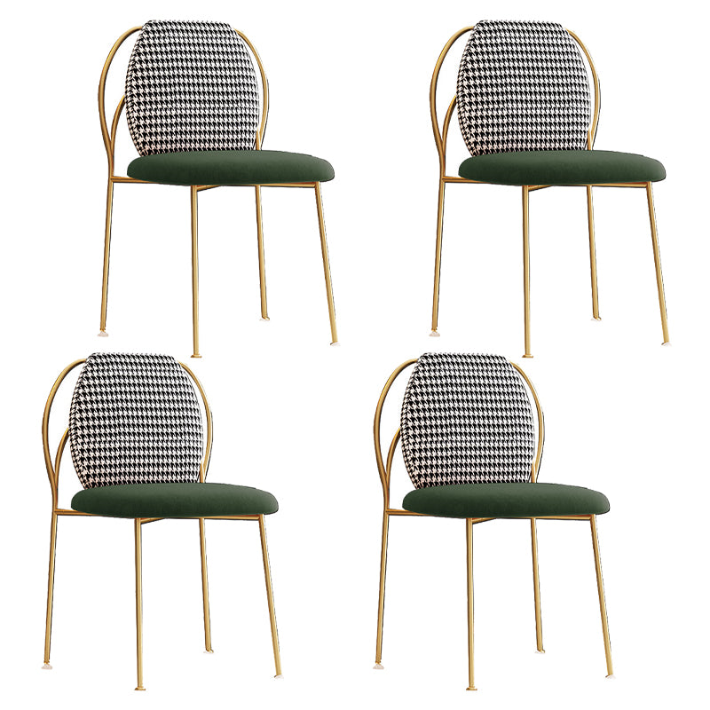 Glam – chaise d'appoint à dossier solide pour chambre à coucher, en velours, finition mate, avec pieds dorés