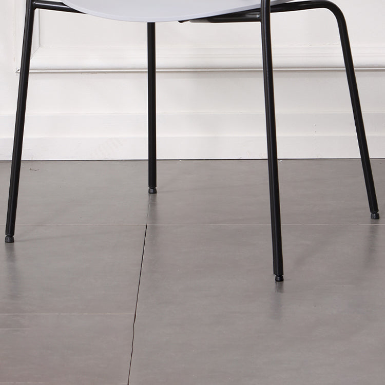 Magasin de thé au lait moderne, chaise latérale à dossier ouvert, chaise de salle à manger en bois avec pieds noirs