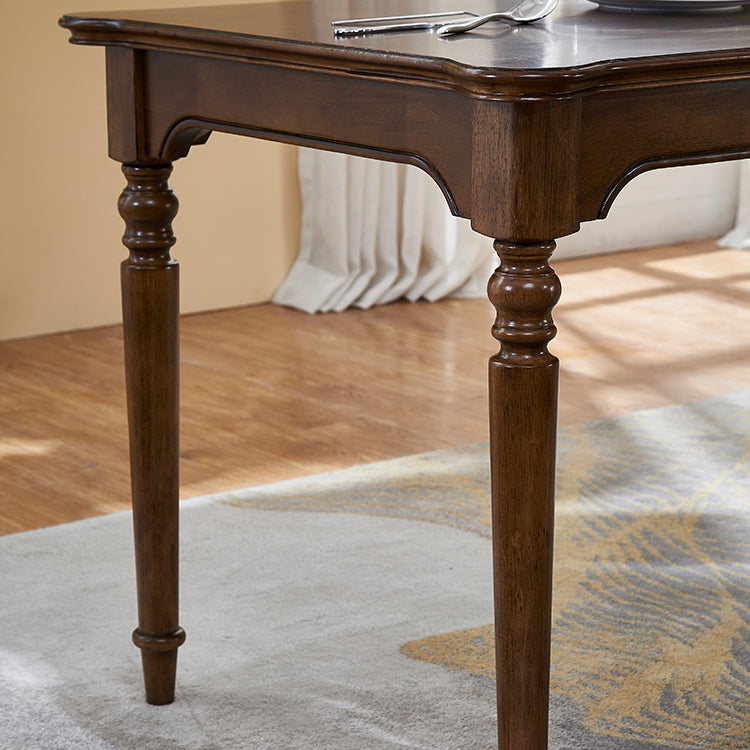 Mesa de comedor medieval moderna rectangular de madera de caucho en color marrón con 4 patas