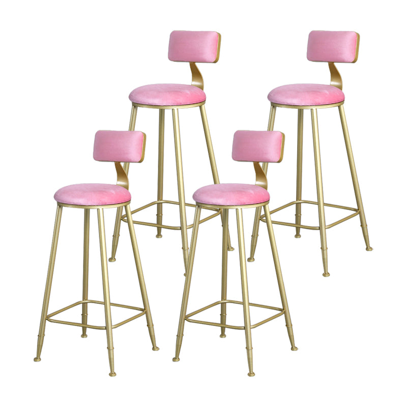 Samt Glam Low Back Back Stuhl Runder Innenschuhe mit goldenen Eisenbeinen