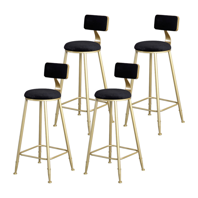 Samt Glam Low Back Back Stuhl Runder Innenschuhe mit goldenen Eisenbeinen