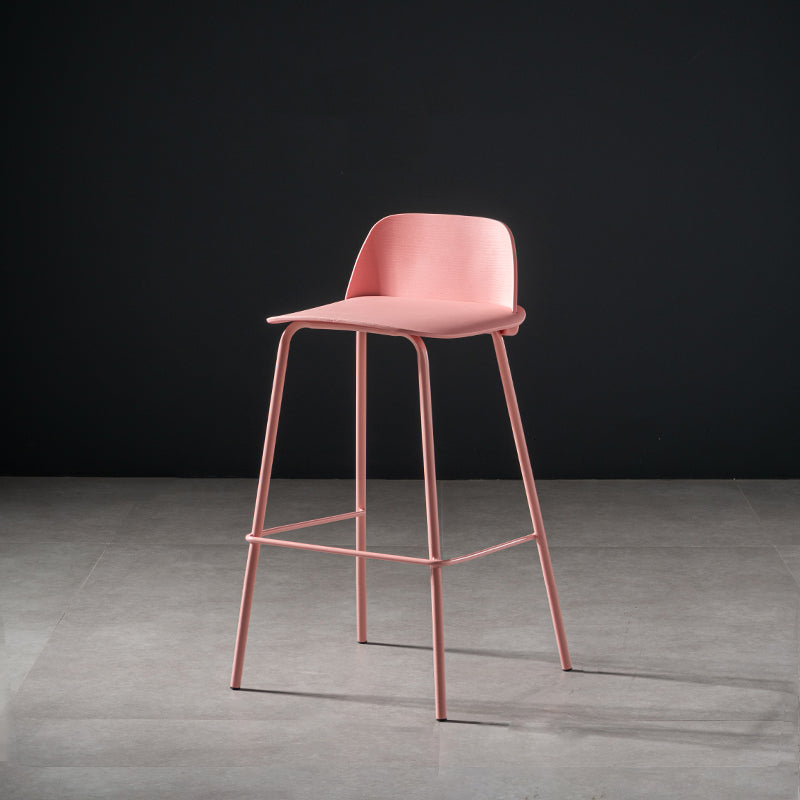 Taburete de bar contemporáneo, silla de mostrador con respaldo bajo de plástico sin brazos con base de hierro