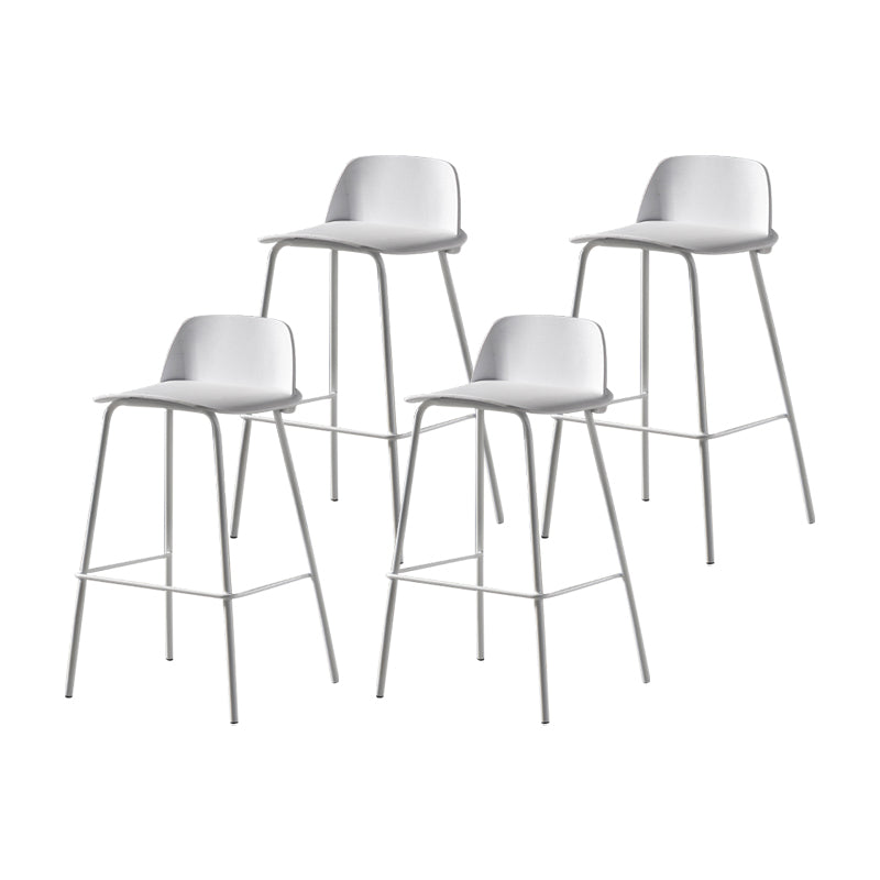 Taburete de bar contemporáneo, silla de mostrador con respaldo bajo de plástico sin brazos con base de hierro