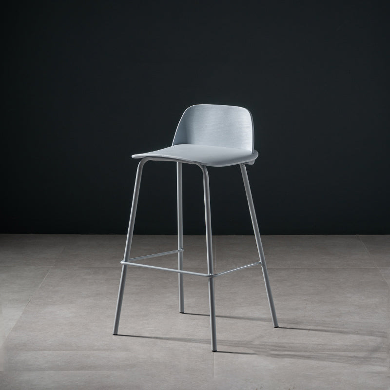 Taburete de bar contemporáneo, silla de mostrador con respaldo bajo de plástico sin brazos con base de hierro