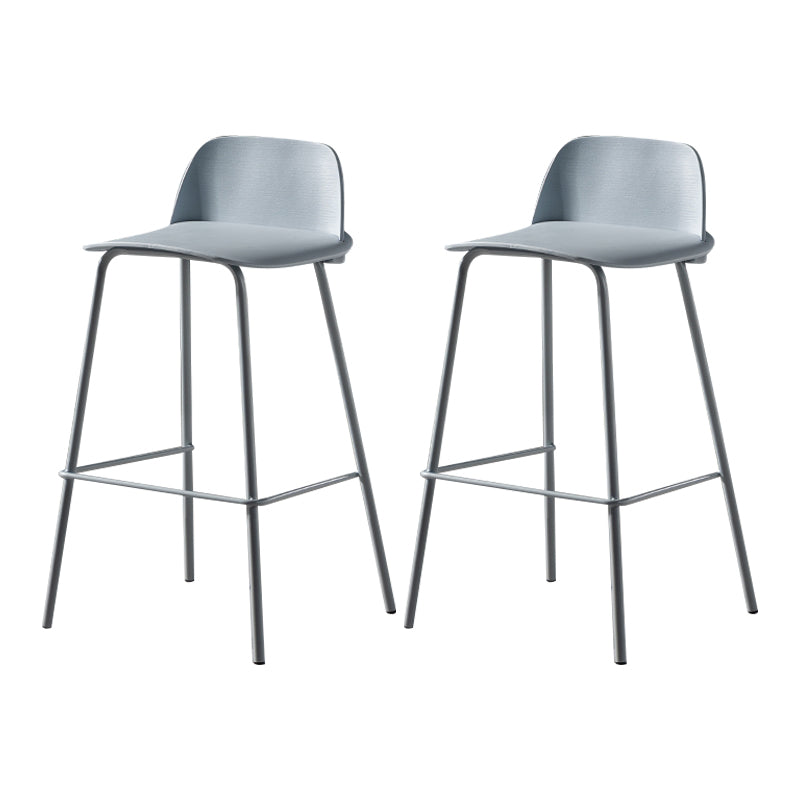 Taburete de bar contemporáneo, silla de mostrador con respaldo bajo de plástico sin brazos con base de hierro