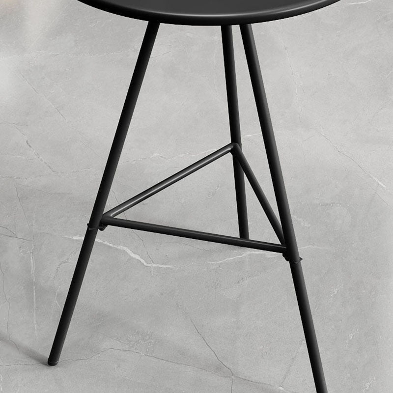 Tableau de bar en fer de style industriel 23.62 "Table intérieure ronde avec 3 jambes