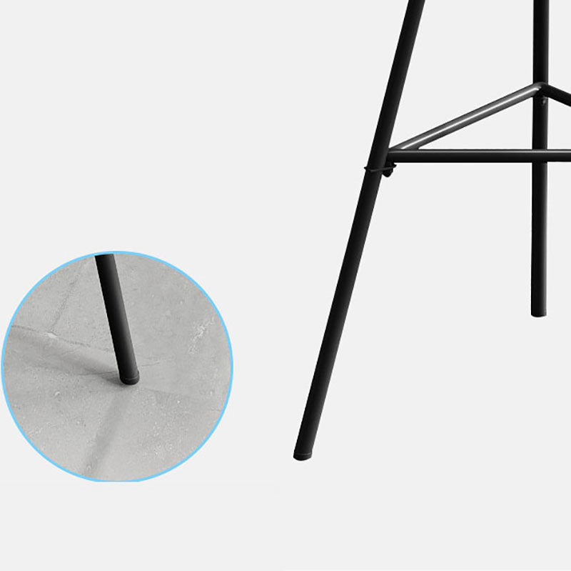 Tableau de bar en fer de style industriel 23.62 "Table intérieure ronde avec 3 jambes