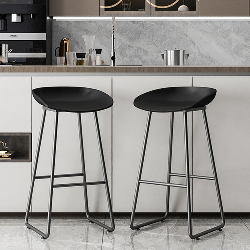 Contemporary Bucket Counter Bar Stool Armless Plastic Bar Stool with Footrest, Iron Base