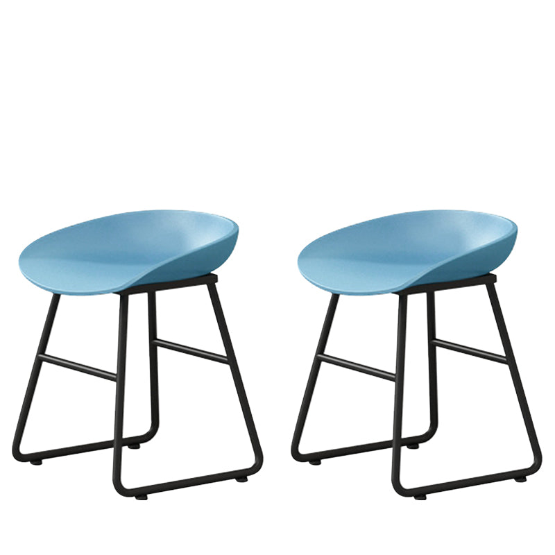 Contemporary Bucket Counter Bar Stool Armless Plastic Bar Stool with Footrest, Iron Base