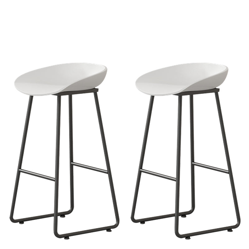 Contemporary Bucket Counter Bar Stool Armless Plastic Bar Stool with Footrest, Iron Base