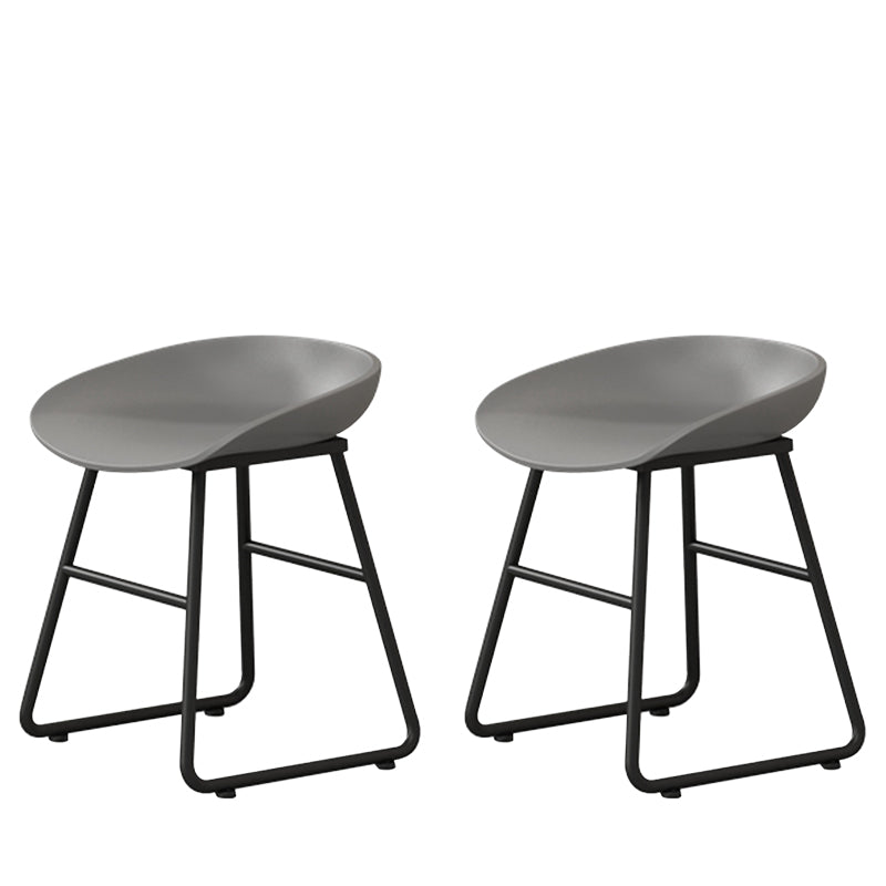 Contemporary Bucket Counter Bar Stool Armless Plastic Bar Stool with Footrest, Iron Base