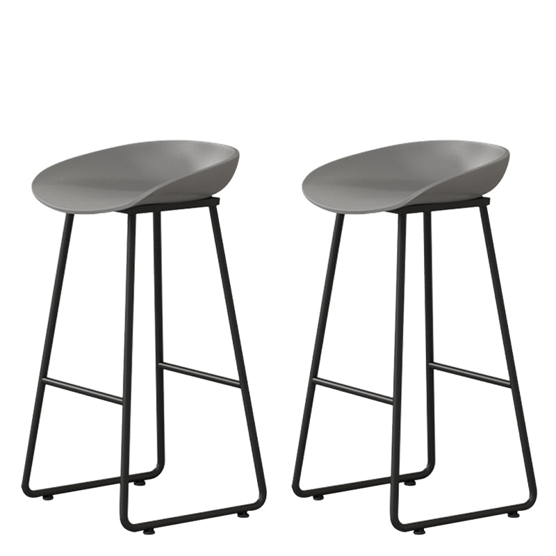 Contemporary Bucket Counter Bar Stool Armless Plastic Bar Stool with Footrest, Iron Base