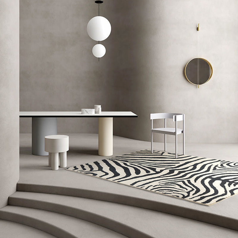 Black Abstract Zebra Striped Rug Poleyester Modern Rug Non-Slip Backing Rug for Home Decor