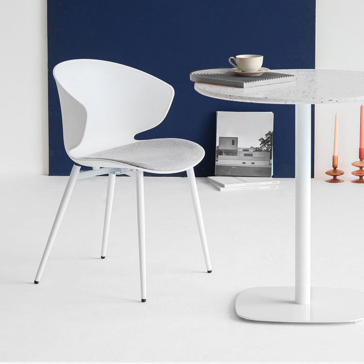 Silla de comedor estilo moderno Sillas laterales sin brazos con patas de metal