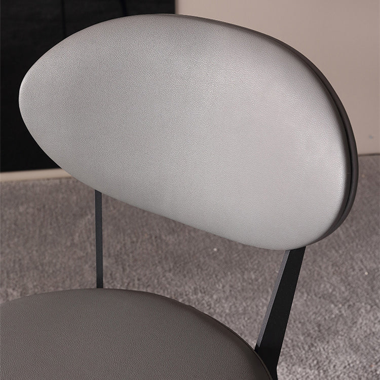 Restaurante contemporáneo Silla lateral de cuero Silla de comedor con respaldo abierto y patas negras