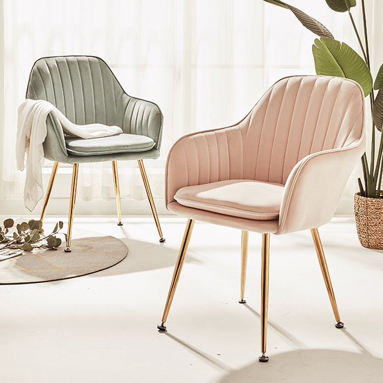 Silla de comedor con acabado mate de terciopelo, sillón con respaldo sólido para dormitorio escandinavo