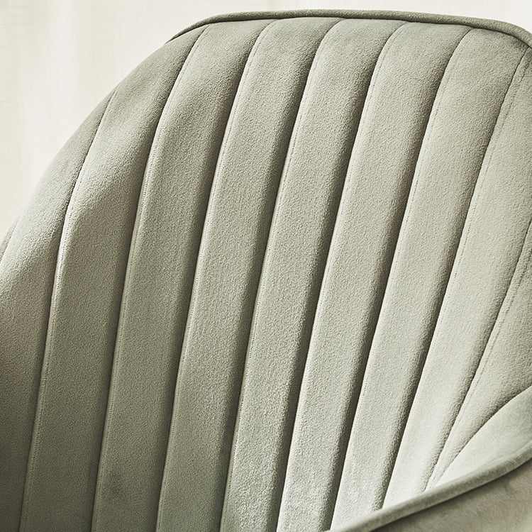 Silla de comedor con acabado mate de terciopelo, sillón con respaldo sólido para dormitorio escandinavo