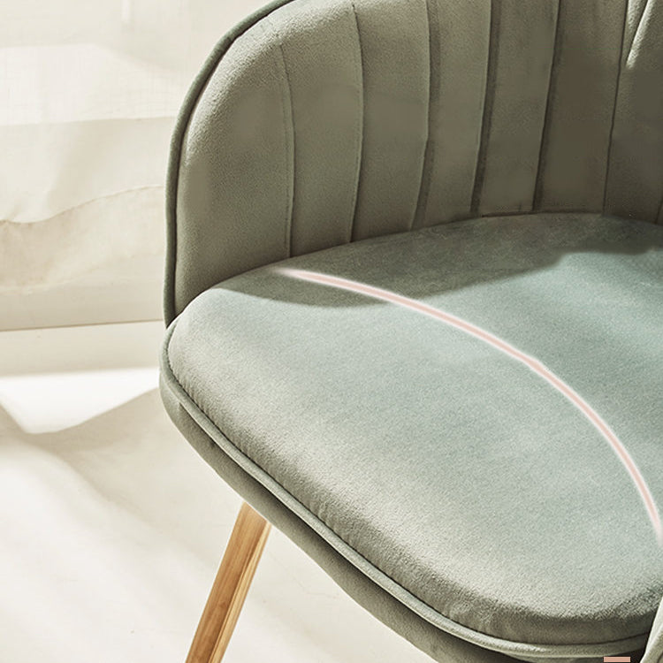 Silla de comedor con acabado mate de terciopelo, sillón con respaldo sólido para dormitorio escandinavo