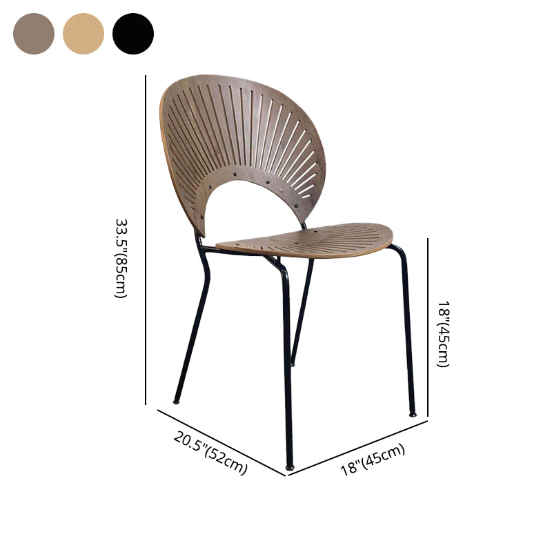 Silla lateral casera contemporánea con respaldo abierto, patas de metal, silla de comedor de madera