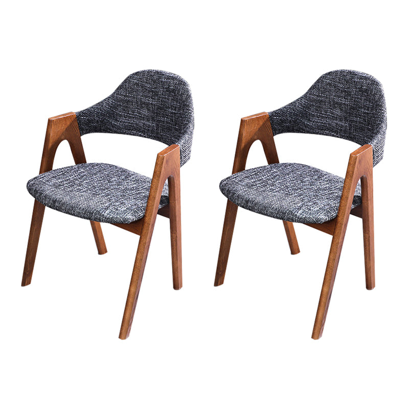 Salle d'étude scandinave, fauteuil à dossier ouvert, chaise de salle à manger rembourrée au fini mat