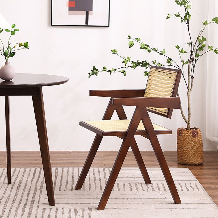 Chaise de salle à manger en bois moderne, bras de chaise en rotin pour utilisation au Restaurant