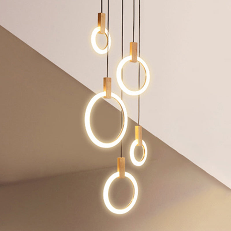 Enclaceur de cercles en bois massif pendentif