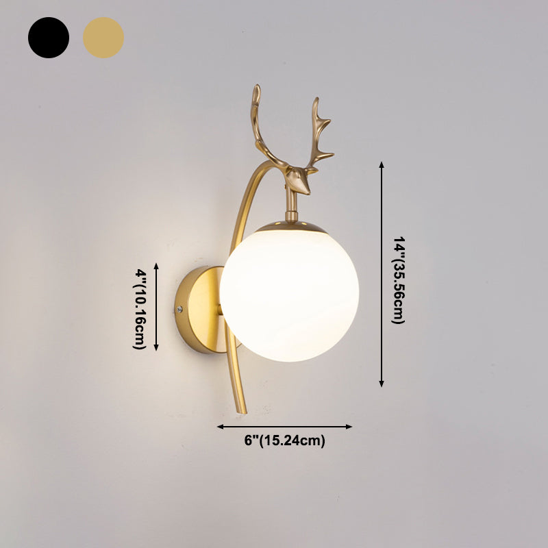 Lámpara de lámparas de apliques de pelota de vidrio de estilo simple Lámpara de pared de asta de una cabeza para dormitorio