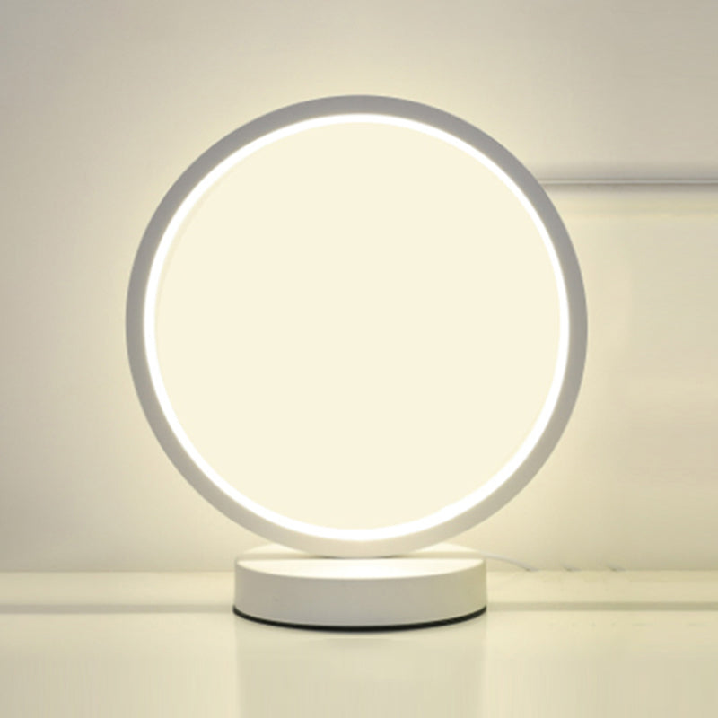 Lampada da tavolo lineare in stile moderno Silicone Shade Round scrivania per camera da letto