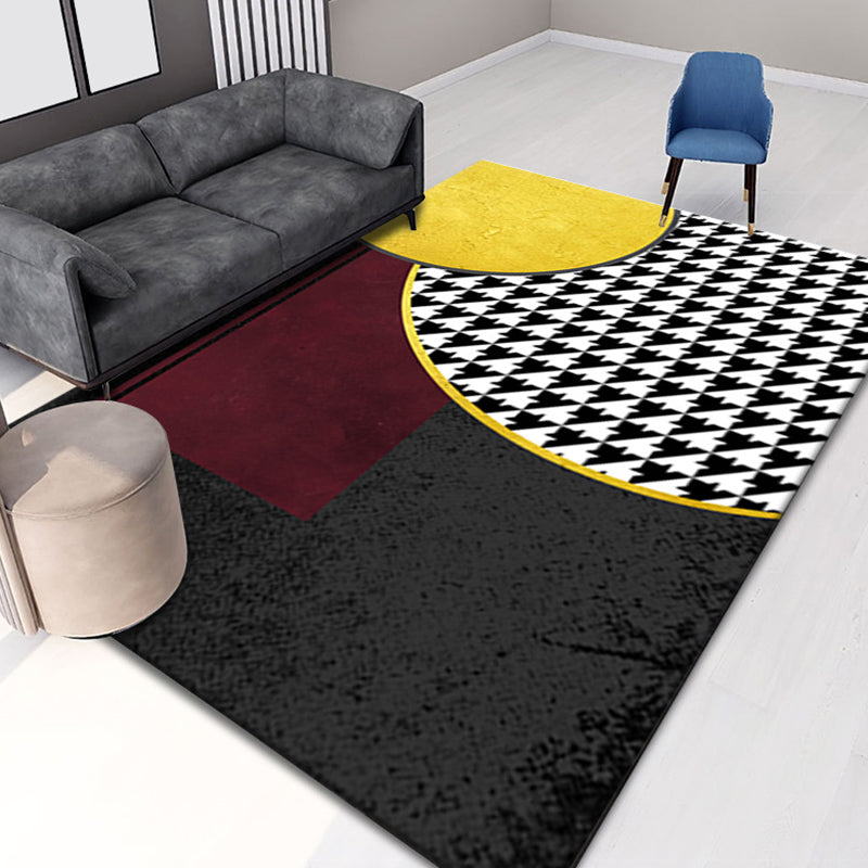 Black Modern Rug Polyester Grating Indoor Rug Stain Resistant Rug for Home Decor