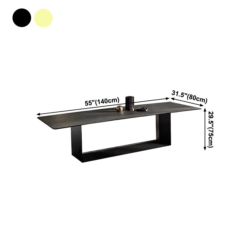 Industrieel gesinterde stenen eettafel rechthoek zwarte boventafel met metalen voetstuk