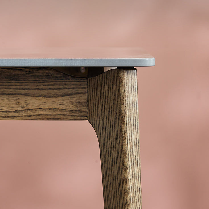 Midden-eeuwse moderne rechthoek eettafel grijs gesinterde stenen tafel met 4 as massief houten benen
