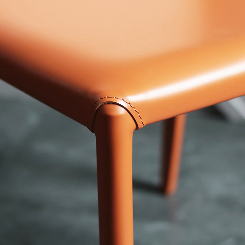 Silla sin brazos de comedor de metal moderno, silla lateral de comedor de cuero para uso en restaurantes