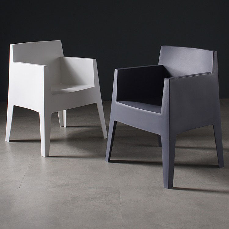 Chaises latérales en plastique avec bras de Style scandinave, chaise de salle à manger à dossier solide pour la maison