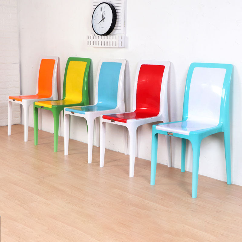 Silla de comedor de plástico de estilo moderno, silla auxiliar sin brazos para cocina (juego de 4)