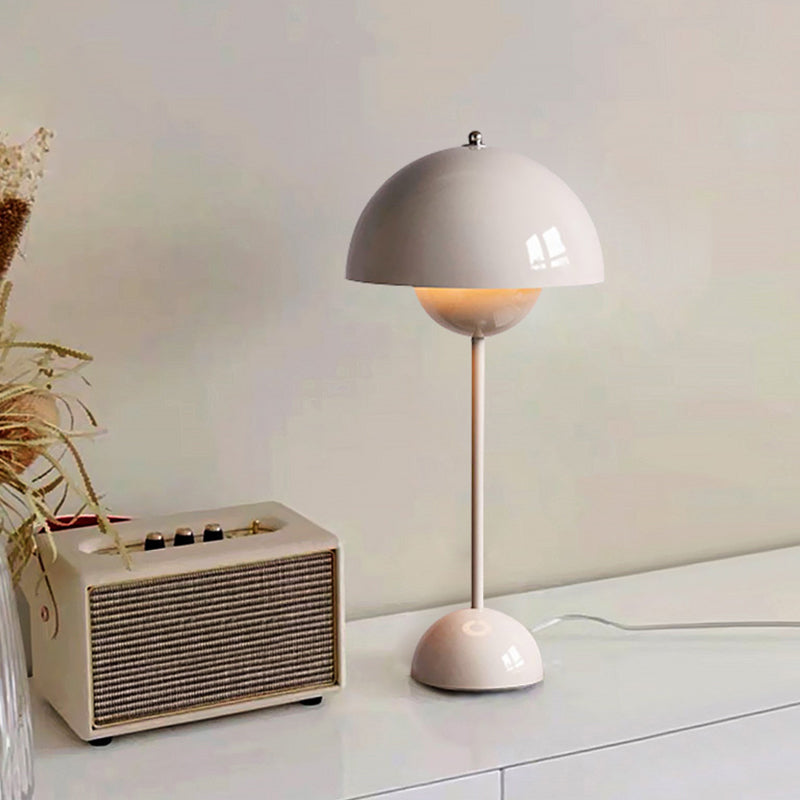 Lampada da tavolo Macaron Style Nordic Lights moderno scrivania per studiare la camera da letto per bambini
