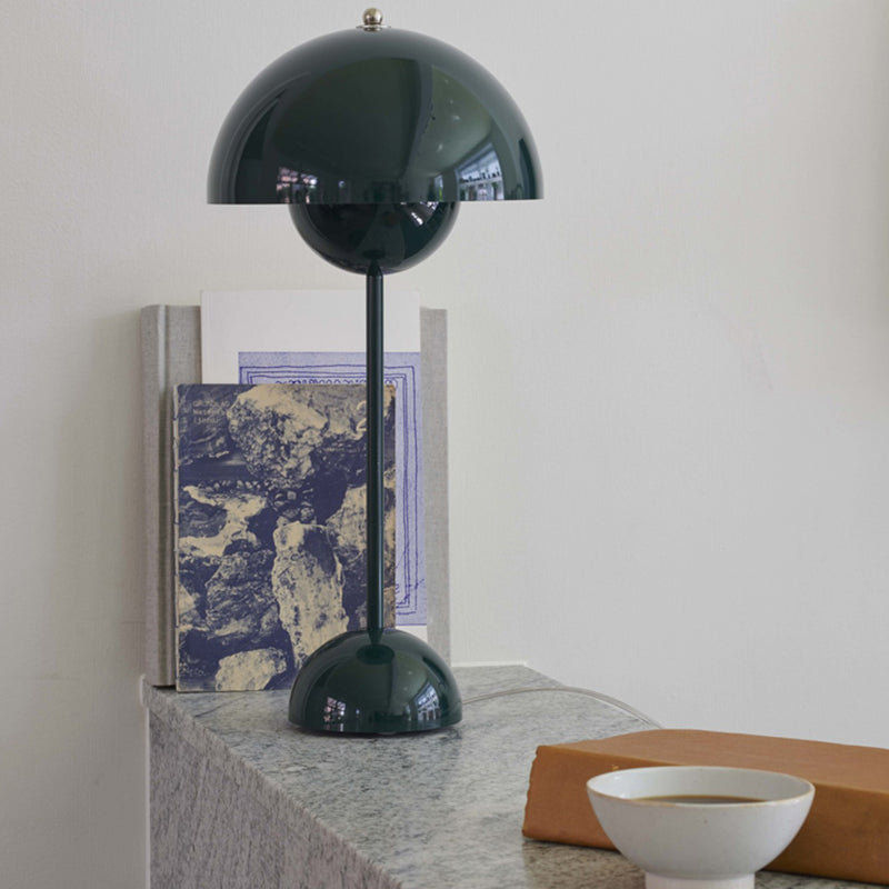 Lampada da tavolo Macaron Style Nordic Lights moderno scrivania per studiare la camera da letto per bambini