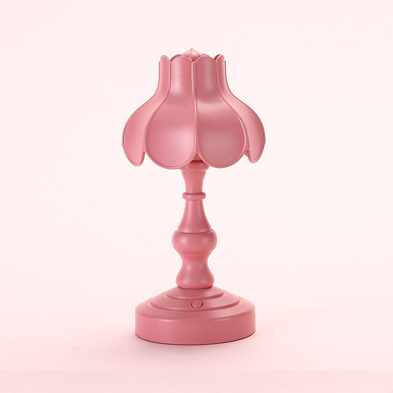 Flower USB Charging Table Lamp Contemporary Style Macaron Desk Lamp for Bedroom