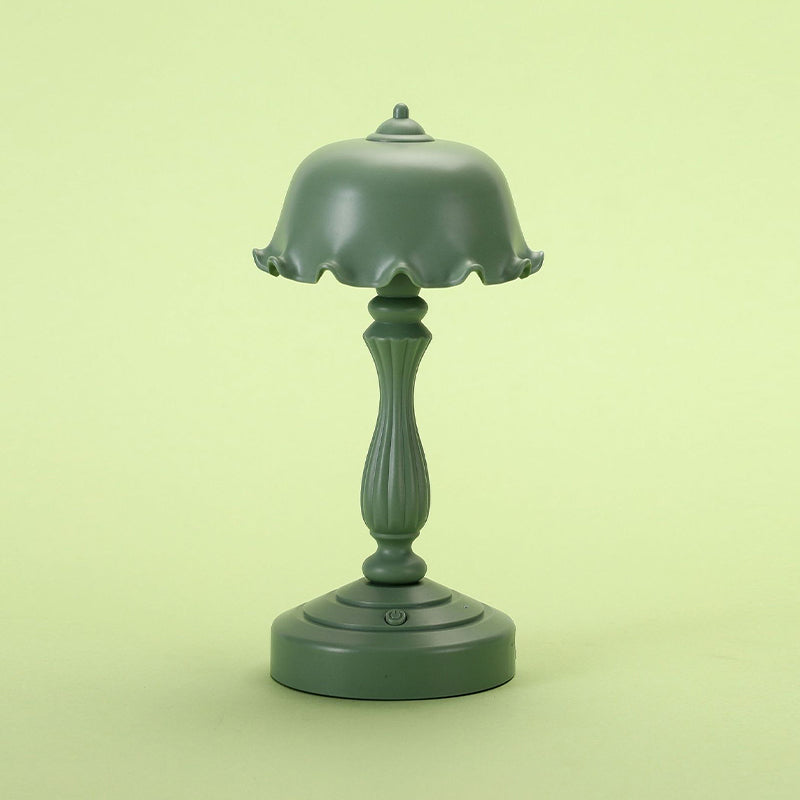 Flower USB Charging Table Lamp Contemporary Style Macaron Desk Lamp for Bedroom