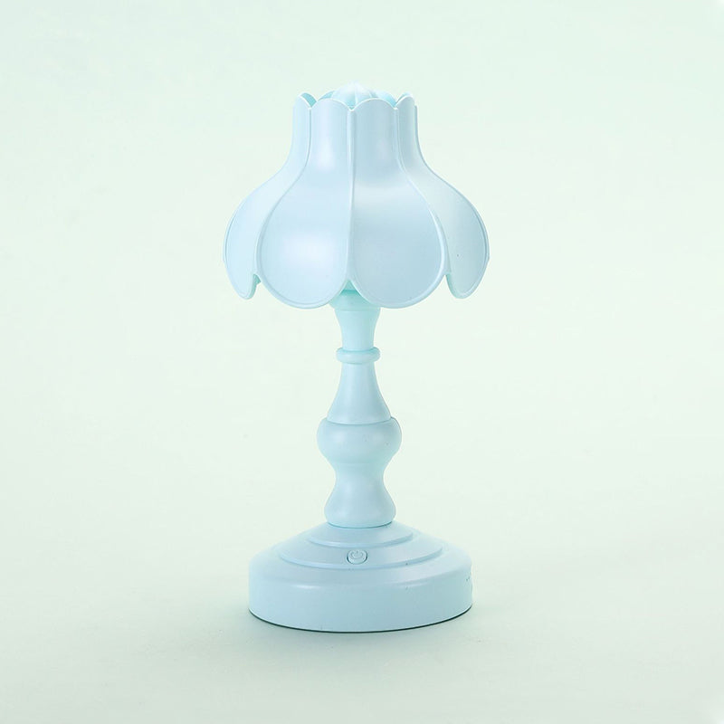 Flower USB Charging Table Lamp Contemporary Style Macaron Desk Lamp for Bedroom