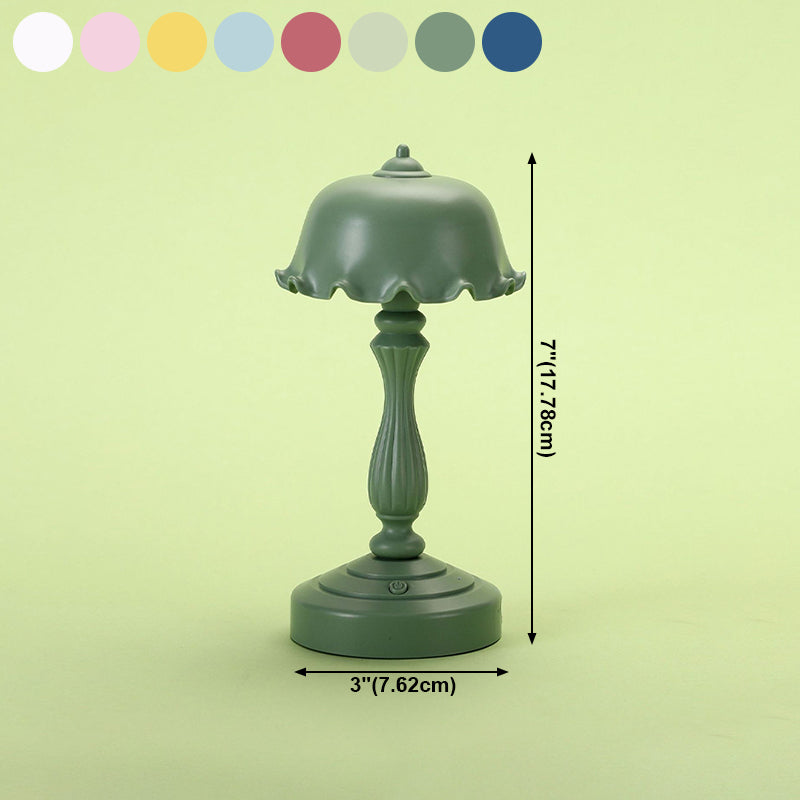 Flower USB Charging Table Lamp Contemporary Style Macaron Desk Lamp for Bedroom
