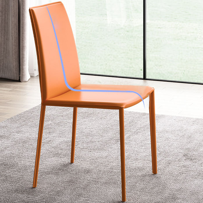 Silla de comedor curvada de cuero contemporánea Silla Parsons para Brasserie
